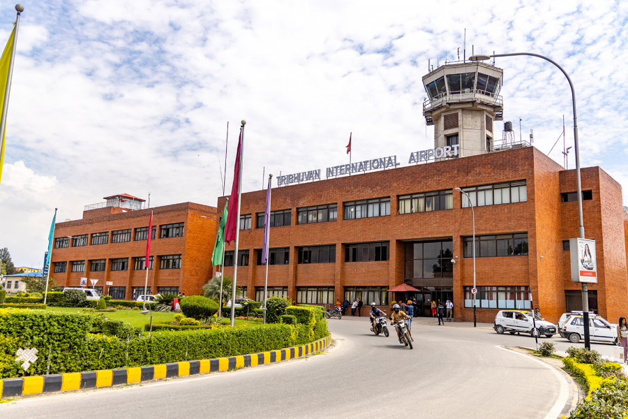 विमानमा चरा ठोक्किएपछि बन्द रहेको त्रिभुवन विमानस्थल पुनः सुचारु