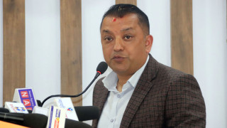 स्वास्थ्य बीमालाई ‘राष्ट्रिय गौरवको आयोजना’ बनाउने गगन थापाको घोषणा