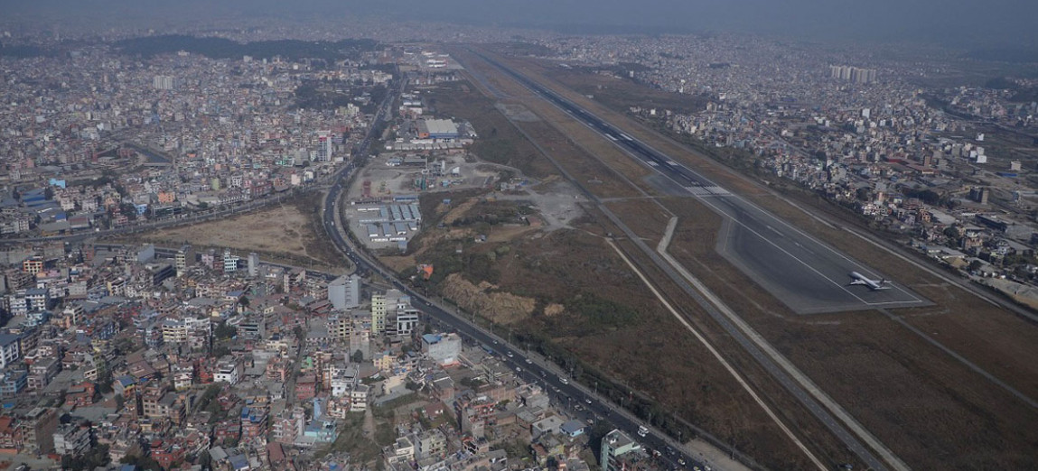 न्यून भिजिबिलिटीले कम्तीमा आधा दर्जन विमान डाइभर्ट