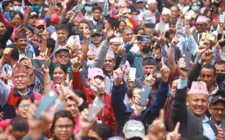 शिक्षक आन्दोलन : आज दिउँसै टर्च बालेर प्रदर्शन