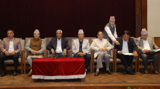 कांग्रेस बैठकमा प्रश्न- नियुक्ति किन एमालेकरण भयो ?