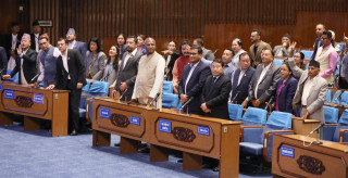 संसद् खुलाउन एमाले र माओवादी केन्द्रबीच दुई बुँदे सहमति, रास्वपाको अडान कायमै