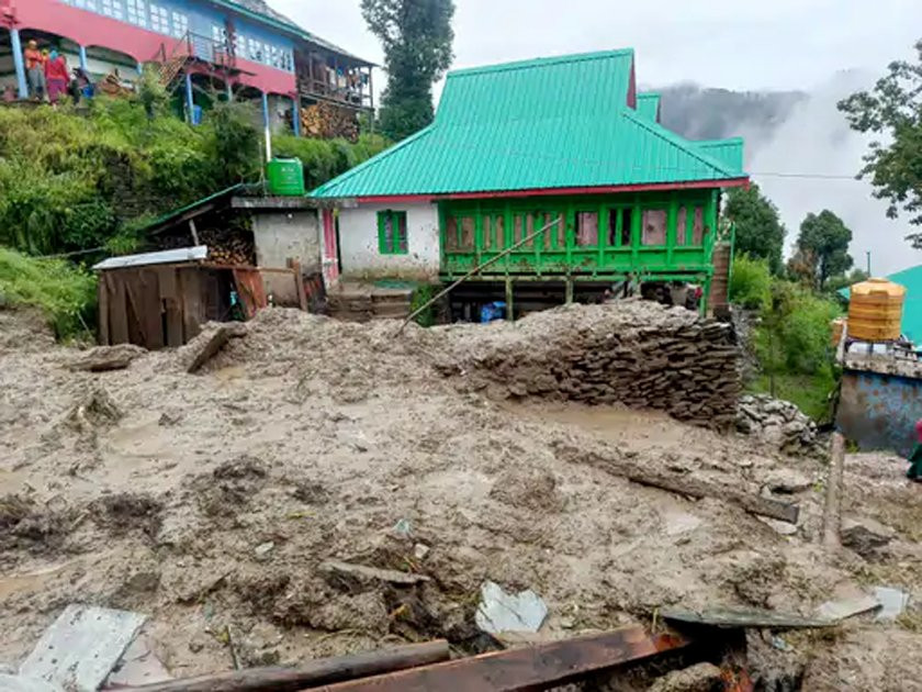 हिमाचलमा बादल फाट्दा १० जनाको मृत्यु, ३५ बेपत्ता