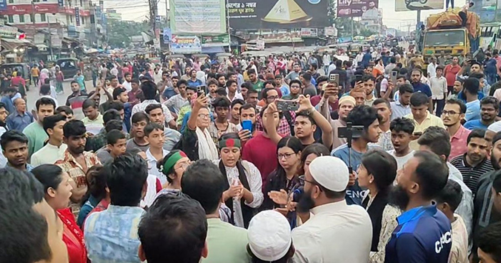 बंगलादेशमा हिंसात्मक प्रदर्शन, गोली लागेर ४ जनाको मृत्यु, ९ घाइते