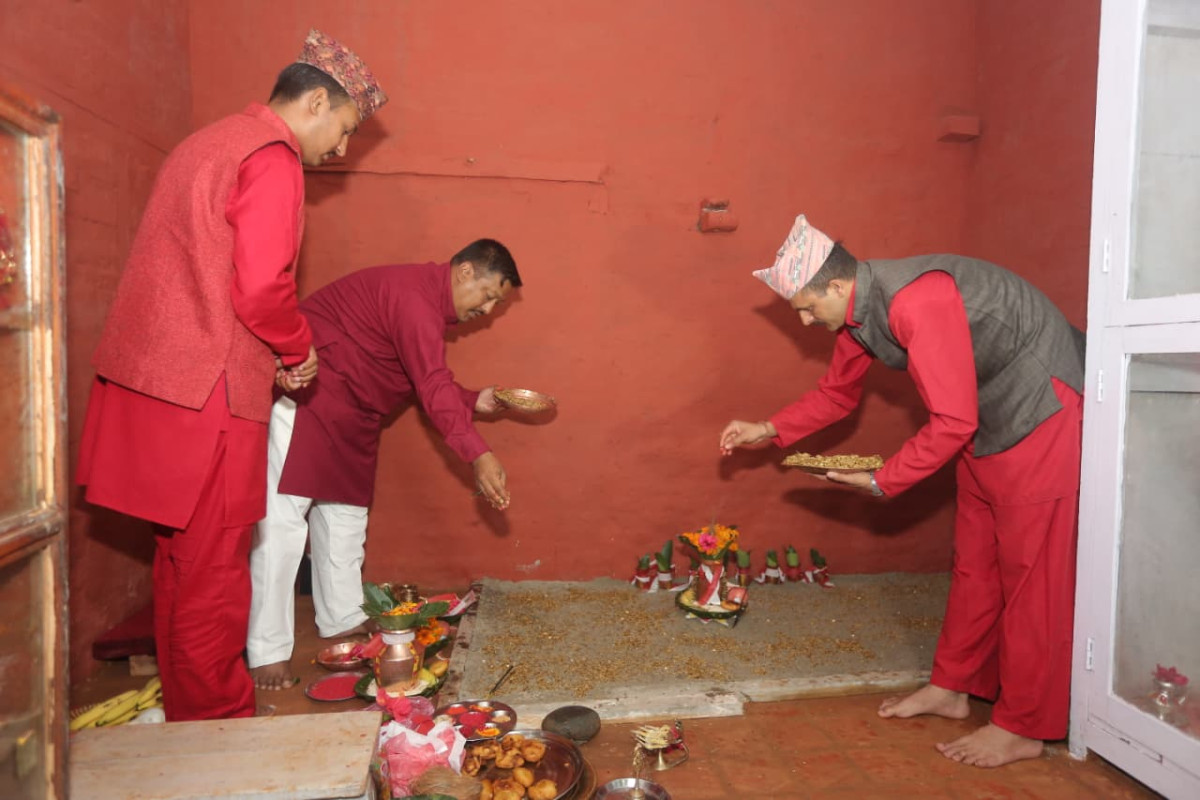 दशैँ घरमा राखियो जमरा (तस्बिरहरु)