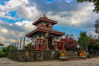 भद्रकाली मन्दिरको पुनःनिर्माण गर्न आठ लाख सङ्कलन