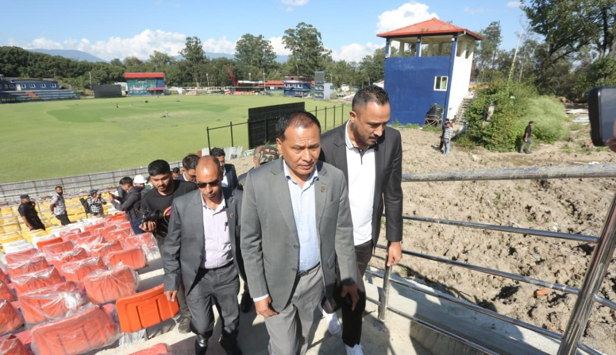 मन्त्री घिसिङद्वारा टियु मैदानको अवलोकनः एनपिएल अगावै सबै काम सक्न निर्देशन