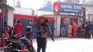 दसैंमा काठमाडाैंका उपभाेक्ताले जुनसुकै कम्पनीका खाली सिलिन्डर दिए पनि ग्यास पाउने