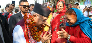 आज ओलीले दमक र गौरीगञ्जका १३ वटा टोलका मतदाता भेट्दै