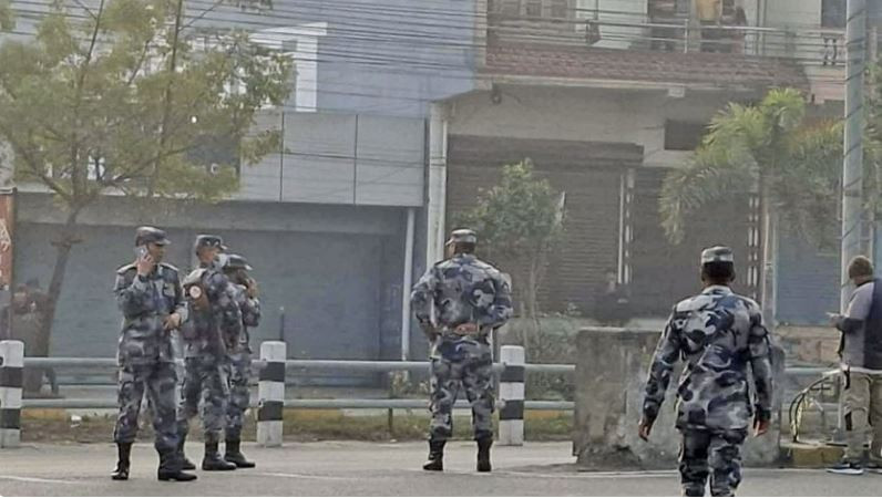 भैरहवामा भेटिएको शंकास्पद भनिएको वस्तु माटो र ढुङ्गा  राखेको बियरको बोतल