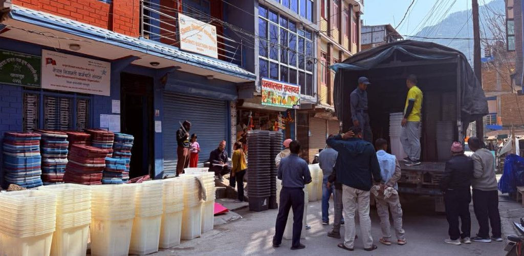 निर्वाचनका लागि ७५ जिल्लामा पुर्‍याइयो सामग्री र मतपत्र