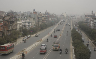 काठमाडौं विश्वकै प्रदूषित शहरको  स्थानमा, घरबाहिर ननिस्कन आग्रह