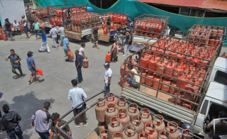 उपत्यकाको ग्यास आपूर्ति सहज बनाउन भोलिदेखि २ सय ट्रक परिचालन गरिने